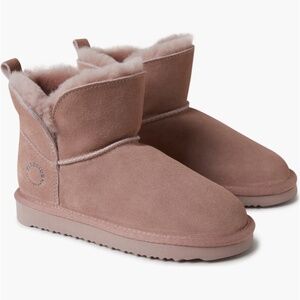 Dearfoams Kids' Fireside Bunbury Genuine Shearling Boot in Dusty Pink
